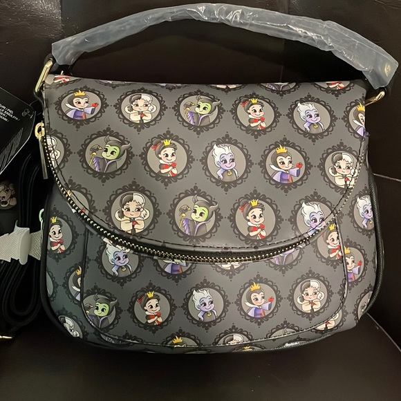 SOLD - Loungefly Chibi Villains Portraits AOP Crossbody w/ Matching Wallet - Picture 8 of 10